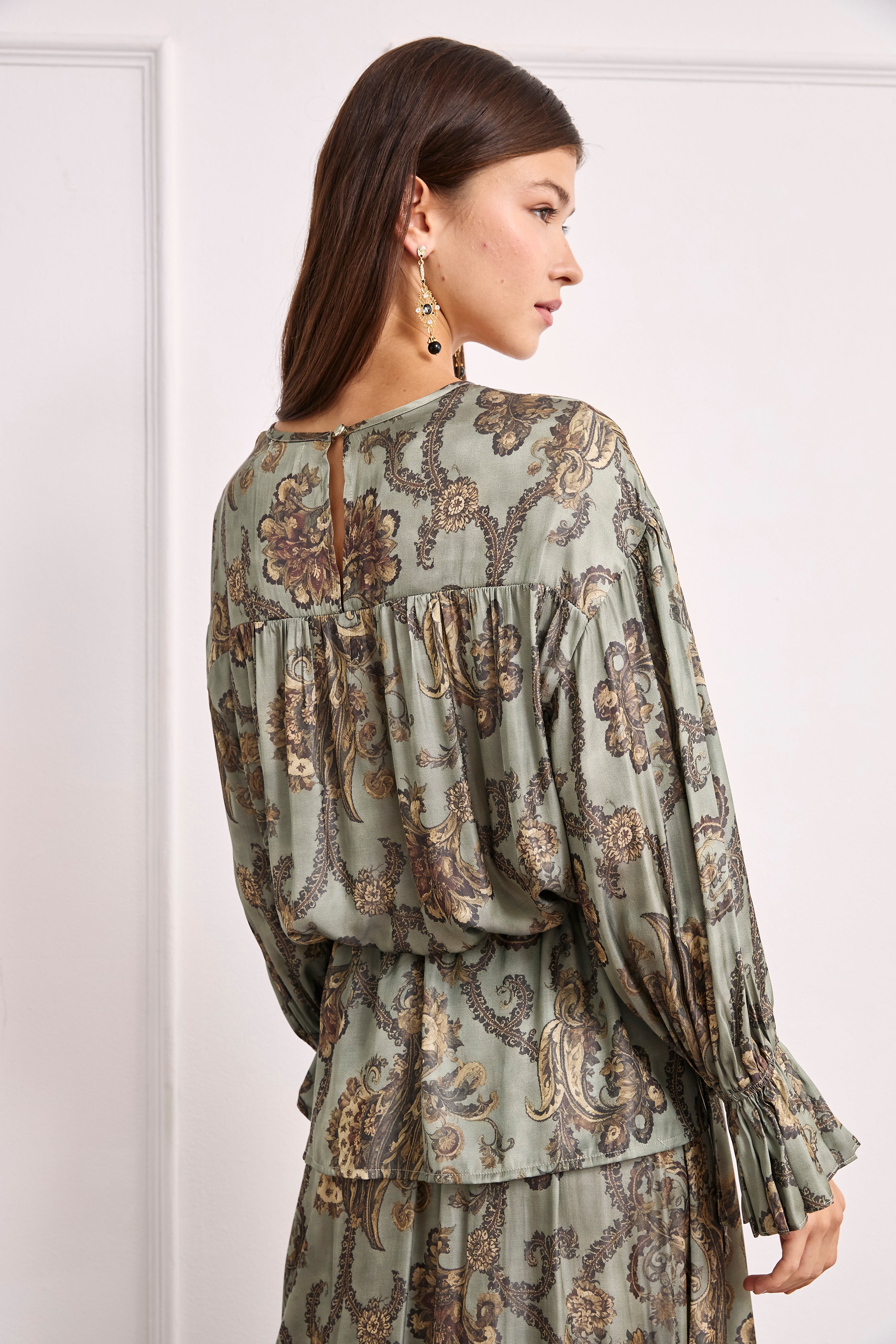 SILKY BLOUSE WITH HERALDIC FLOWERS - KHAKI