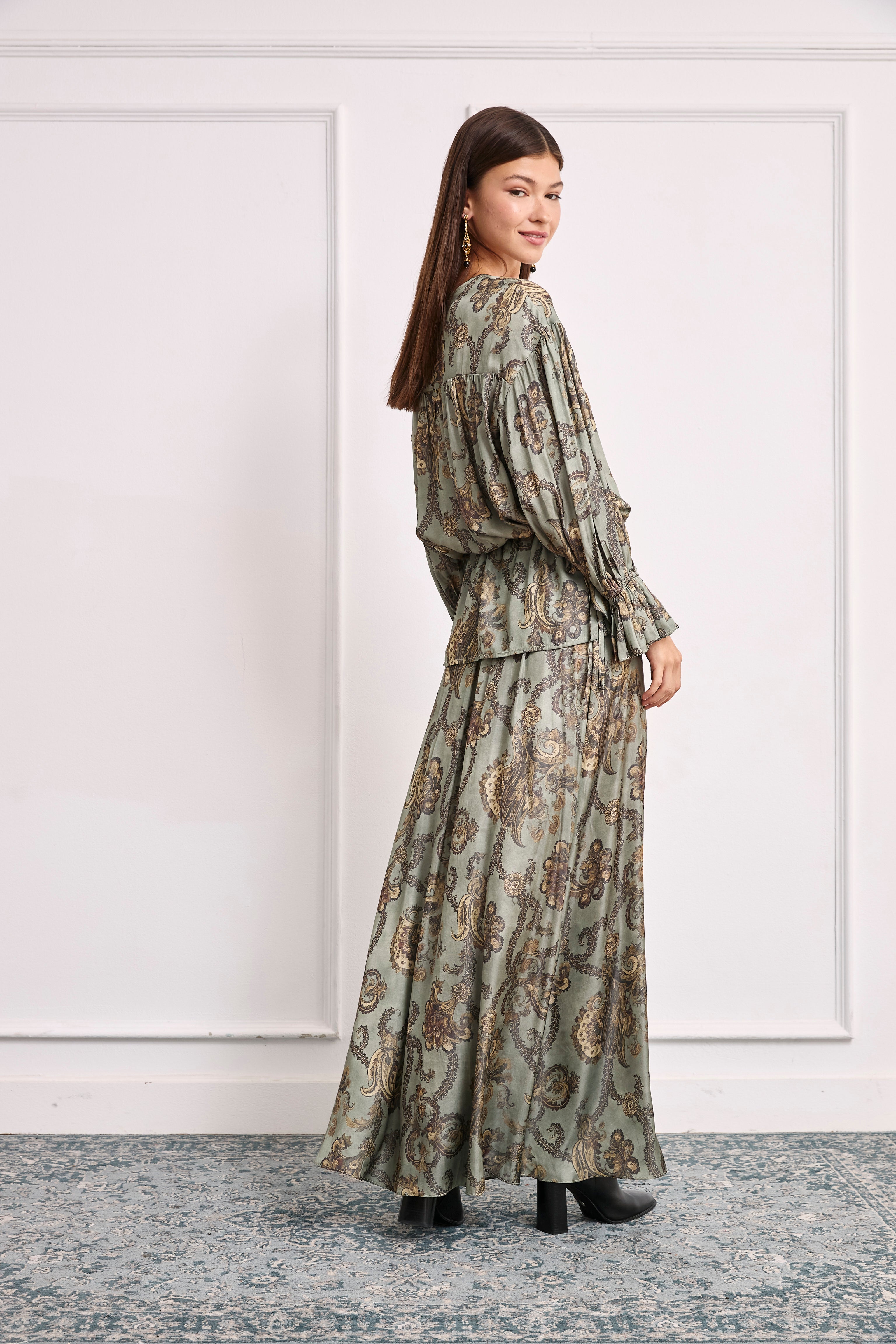 SILKY BLOUSE WITH HERALDIC FLOWERS - KHAKI