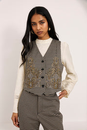 CHALECO SASTRE JACQUARD BORDADOS Y TACHUELAS - NEGRO