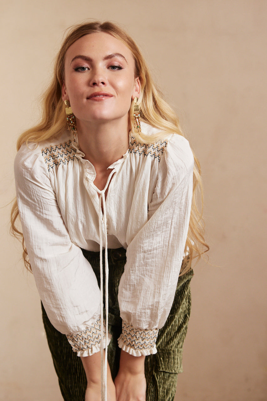Long-sleeved blouse with elastic trim - ivory
