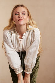 Long-sleeved blouse with elastic trim - ivory