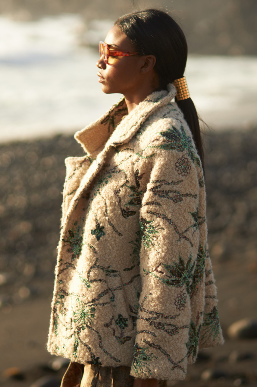 ABRIGO CORTO BORREGUITO FANTASÍA  - IVORY