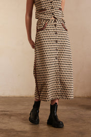 Long jacquard skirt with buttons on the front - camel