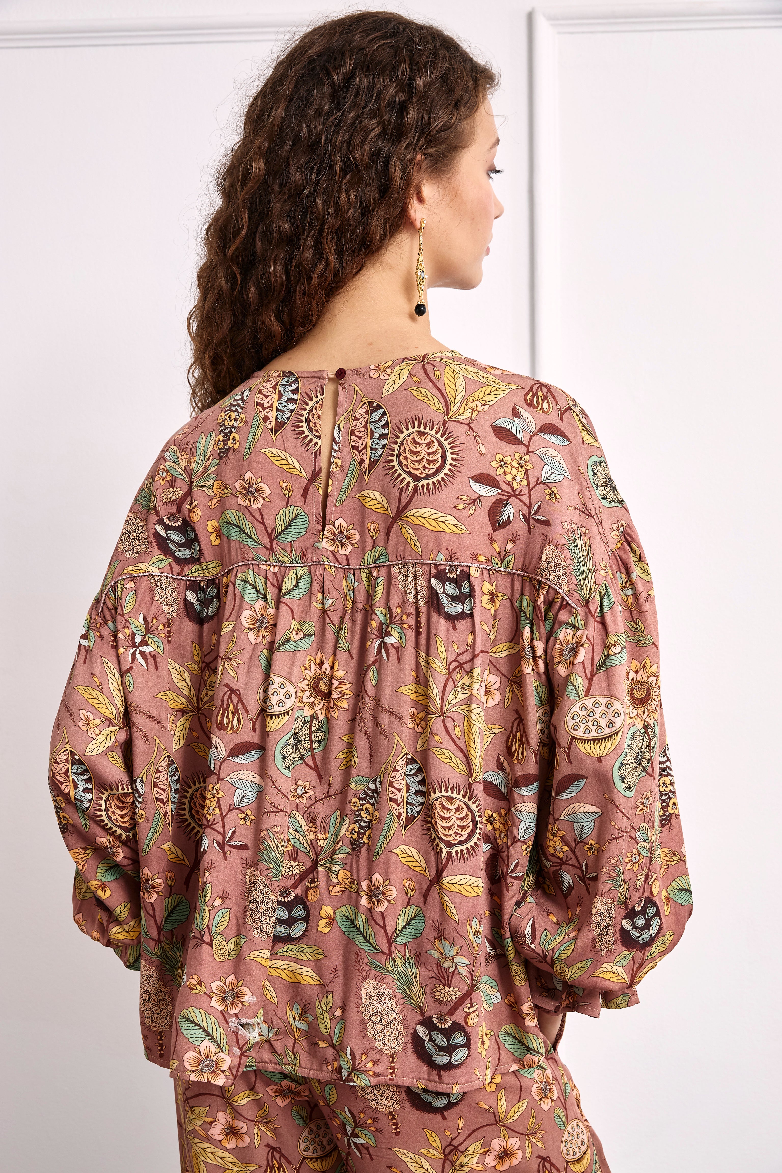 MULTI-COLORED FLORAL PRINT BLOUSE - PINK