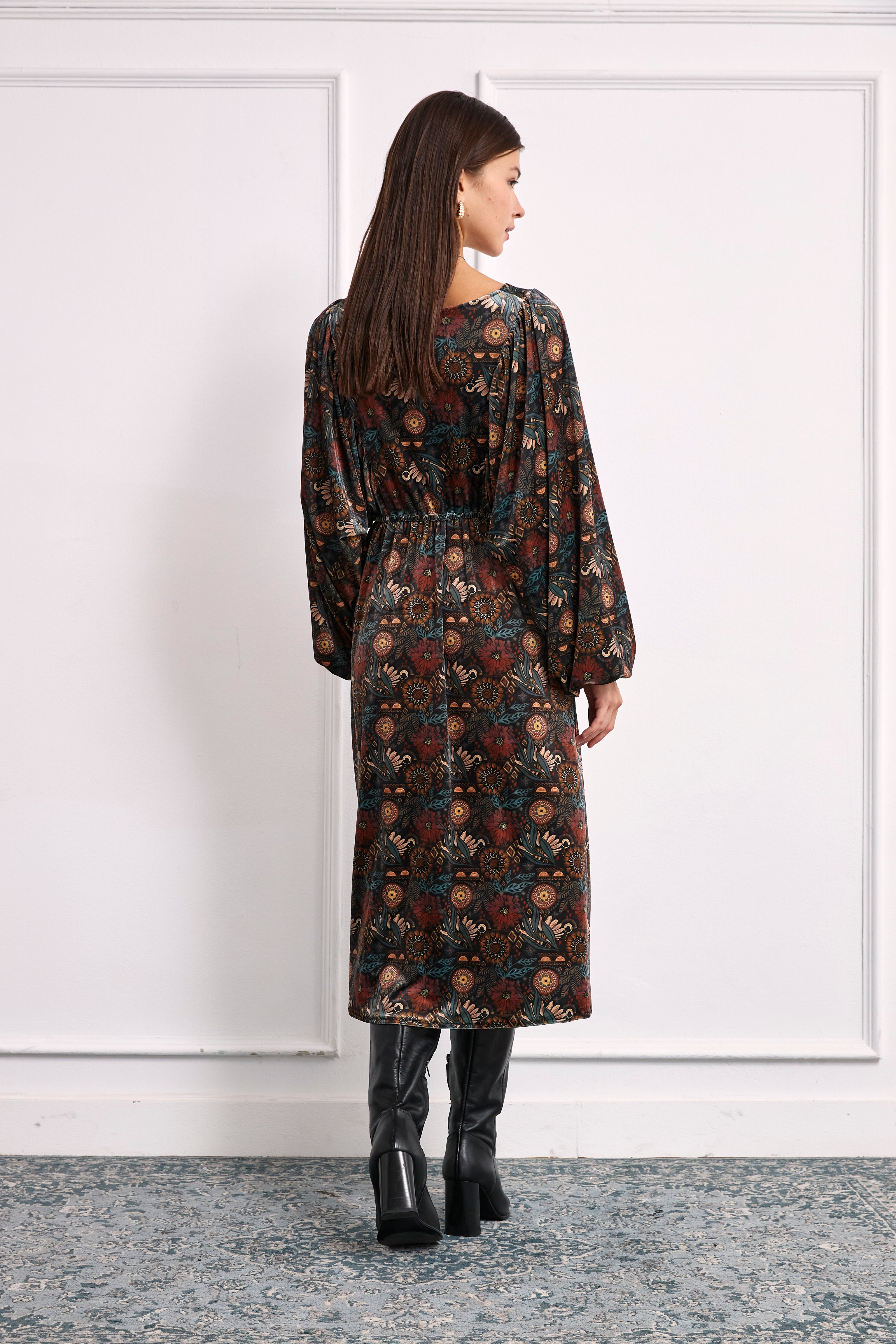 MULTICOLOR PRINTED VELVET DRESS - BLACK