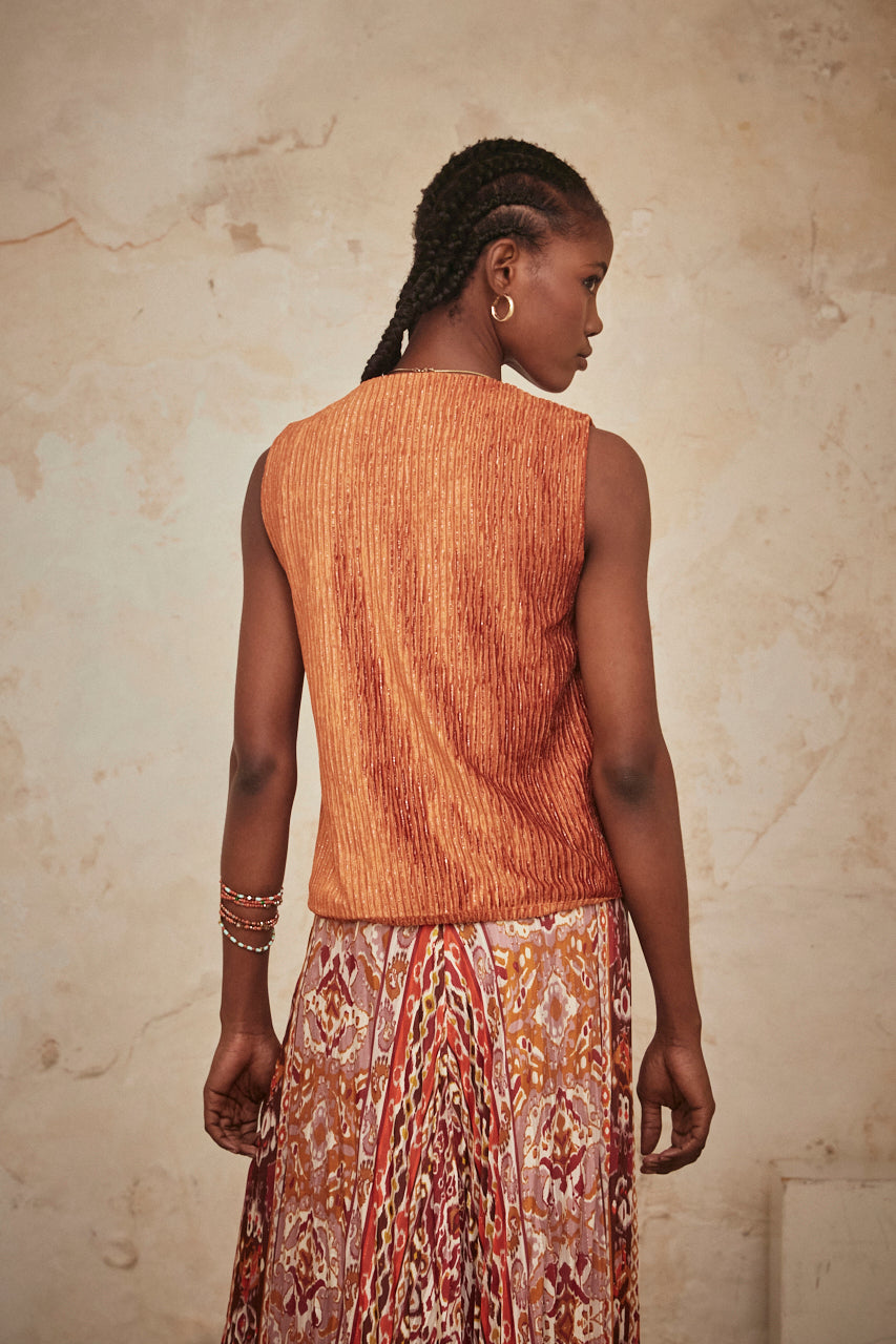 VEST WITH POCKETS - BRICK
