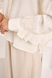 BLUSA VOLANTES ESPALDA BORDADA - IVORY