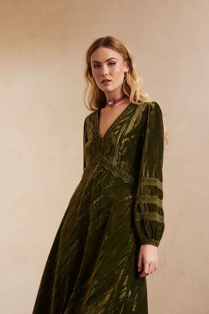 Long-sleeved long dress with matching lace - Khaki
