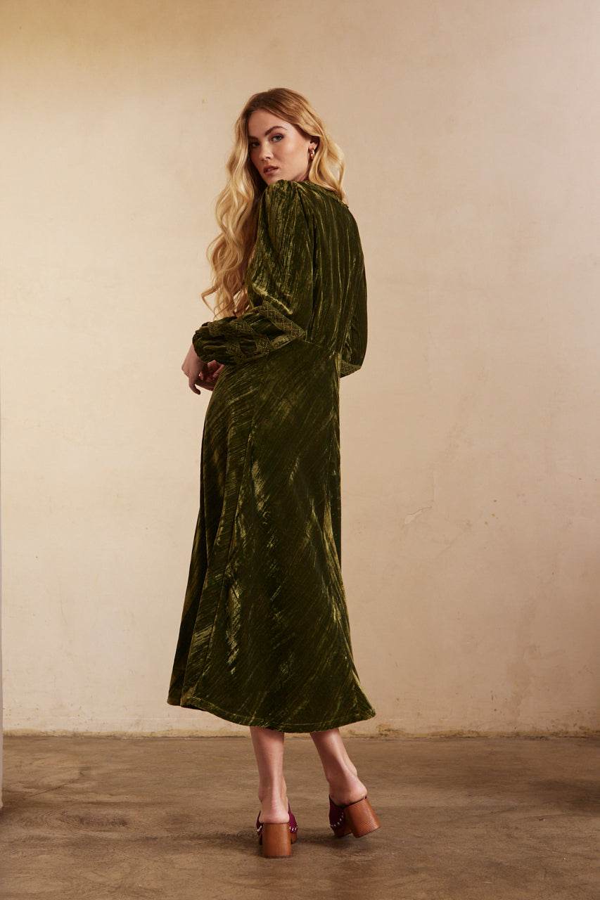 Long-sleeved long dress with matching lace - Khaki