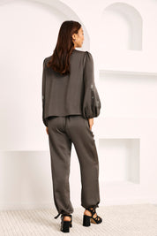 BLUSA SEDOSA LAZOS Y LENTEJUELAS - GRIS