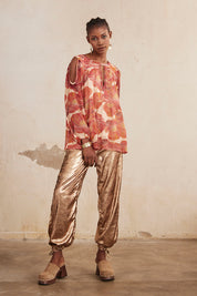 PANTALON FLUIDO METALIZADO CON LAZADA EN BAJO  - GOLD ROSE