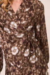 BLUSA FLORES TIE DYE - CHOCOLATE