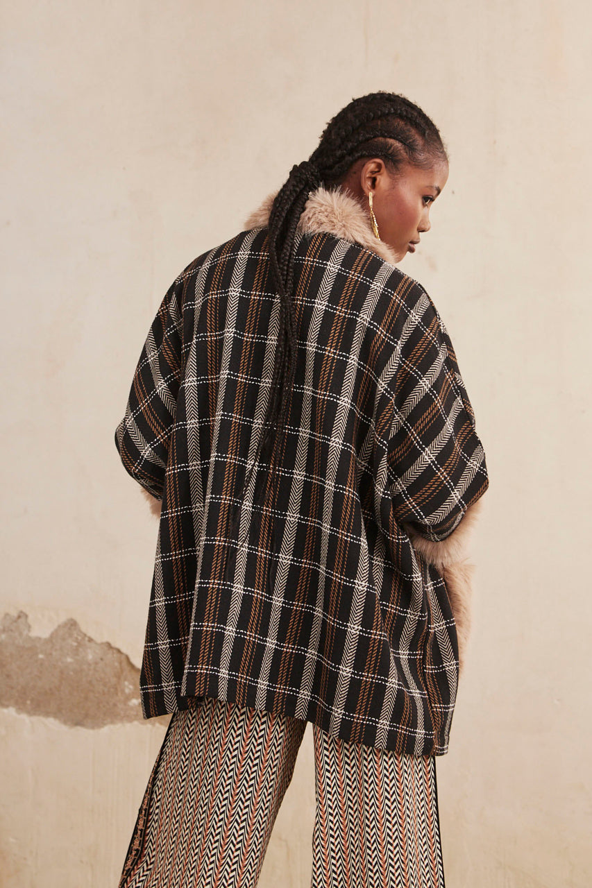CAPE WITH FUR CUFFS AND COLLAR - BLACK