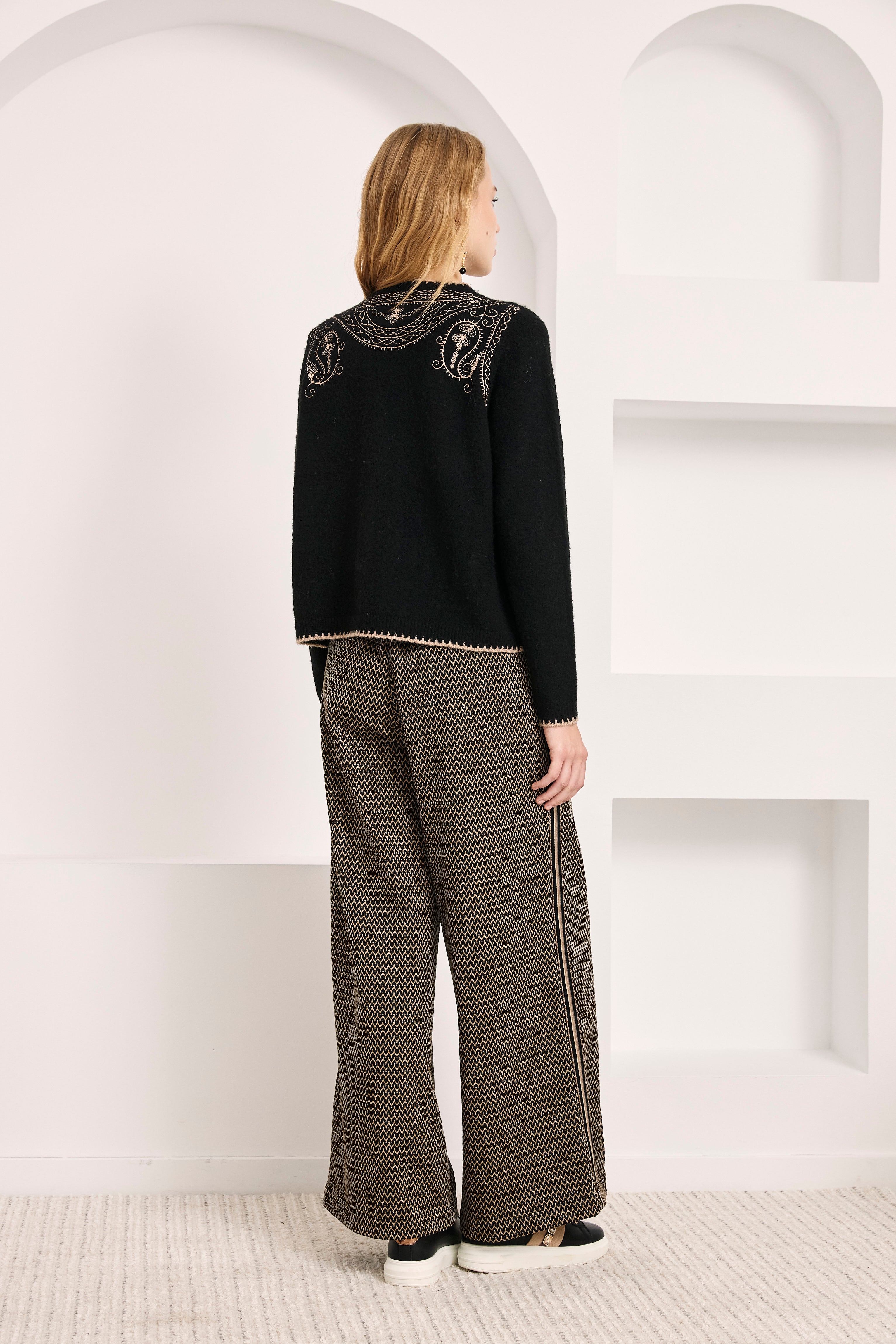 PANTALÓN JACQUARD PINZAS - NEGRO