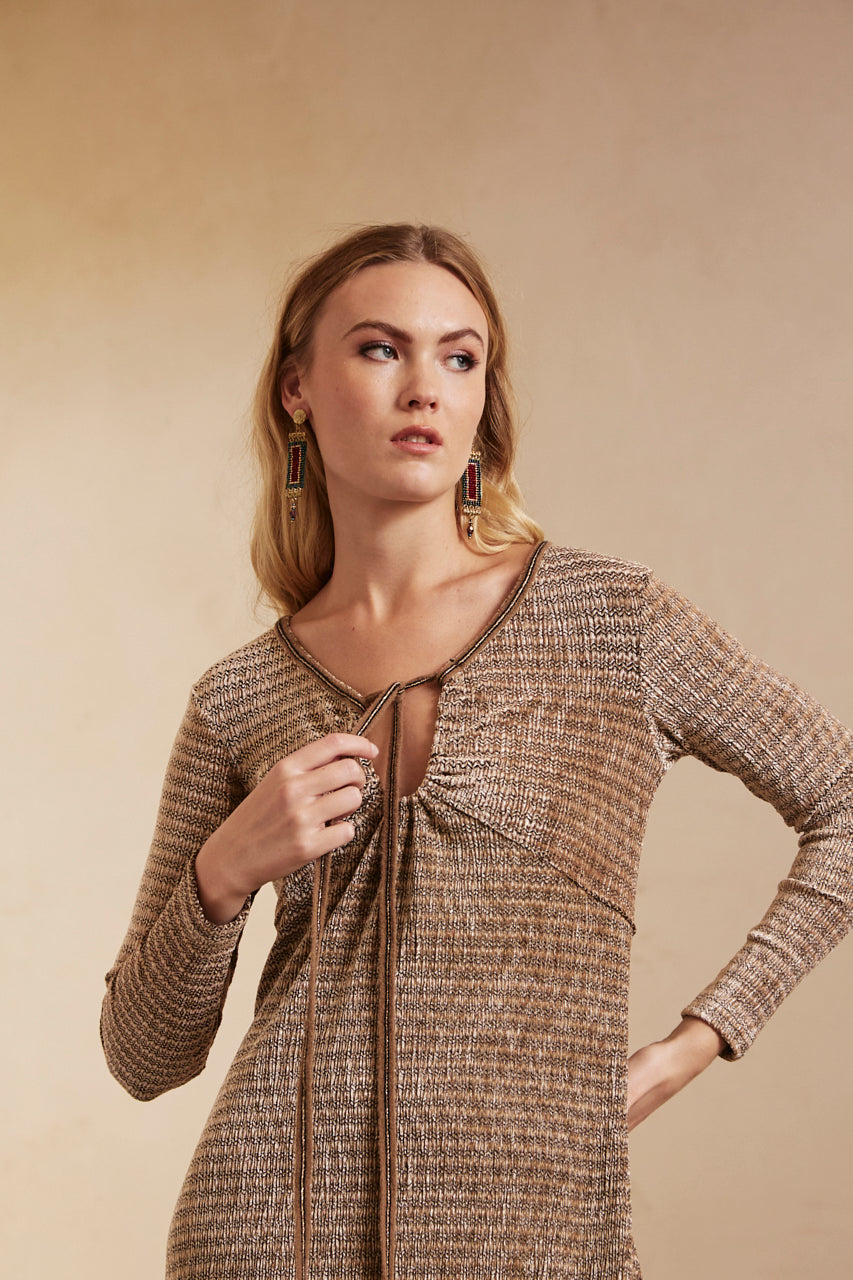VESTIDO LARGO MANGA LARGA EN TEJIDO DE PUNTO - TAUPE