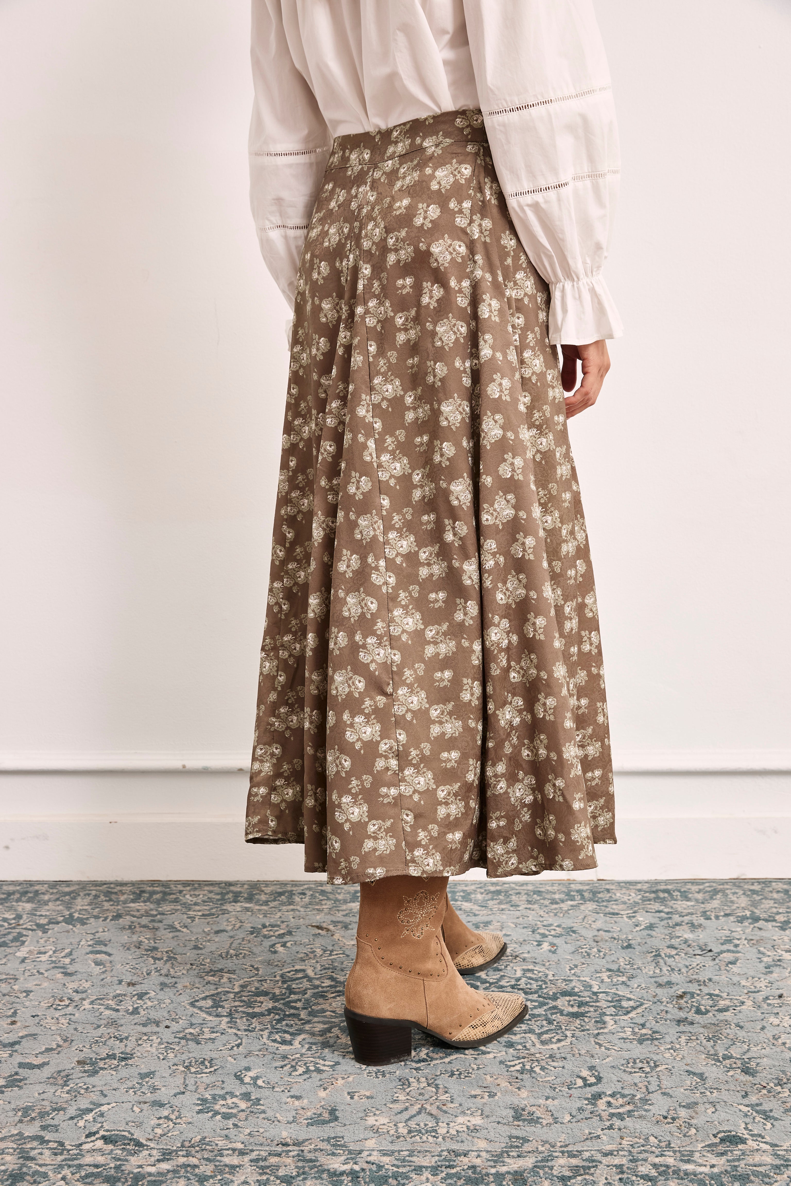FALDA LARGA FLORES LIBERTY - CHOCOLATE