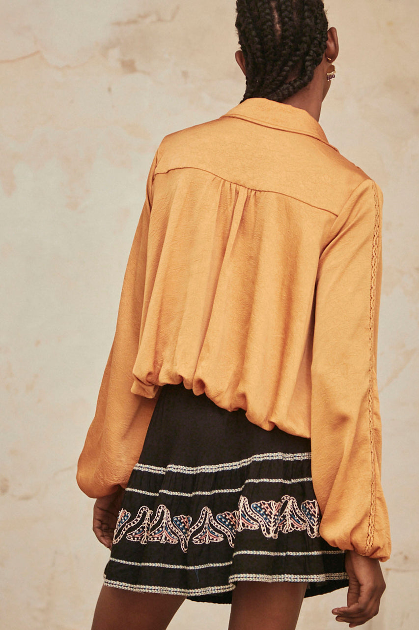 Long-sleeved puffed shirt - peach
