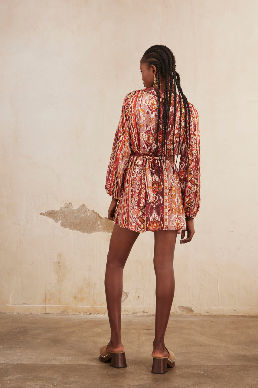 SHORT PRINTED WRAP DRESS - MAGENTA