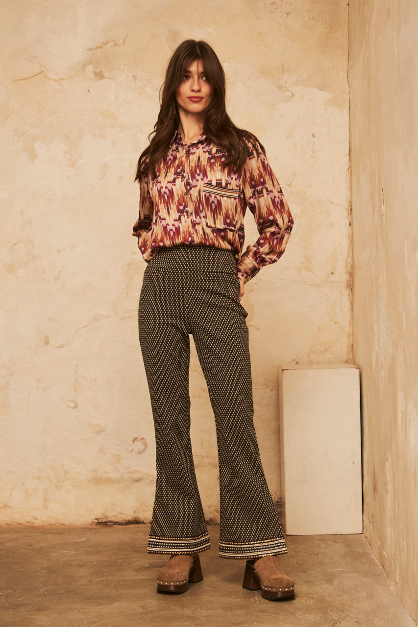 PANTALON RECTO JACQUARD CON FANTASIA EN EL BAJO - BLACK