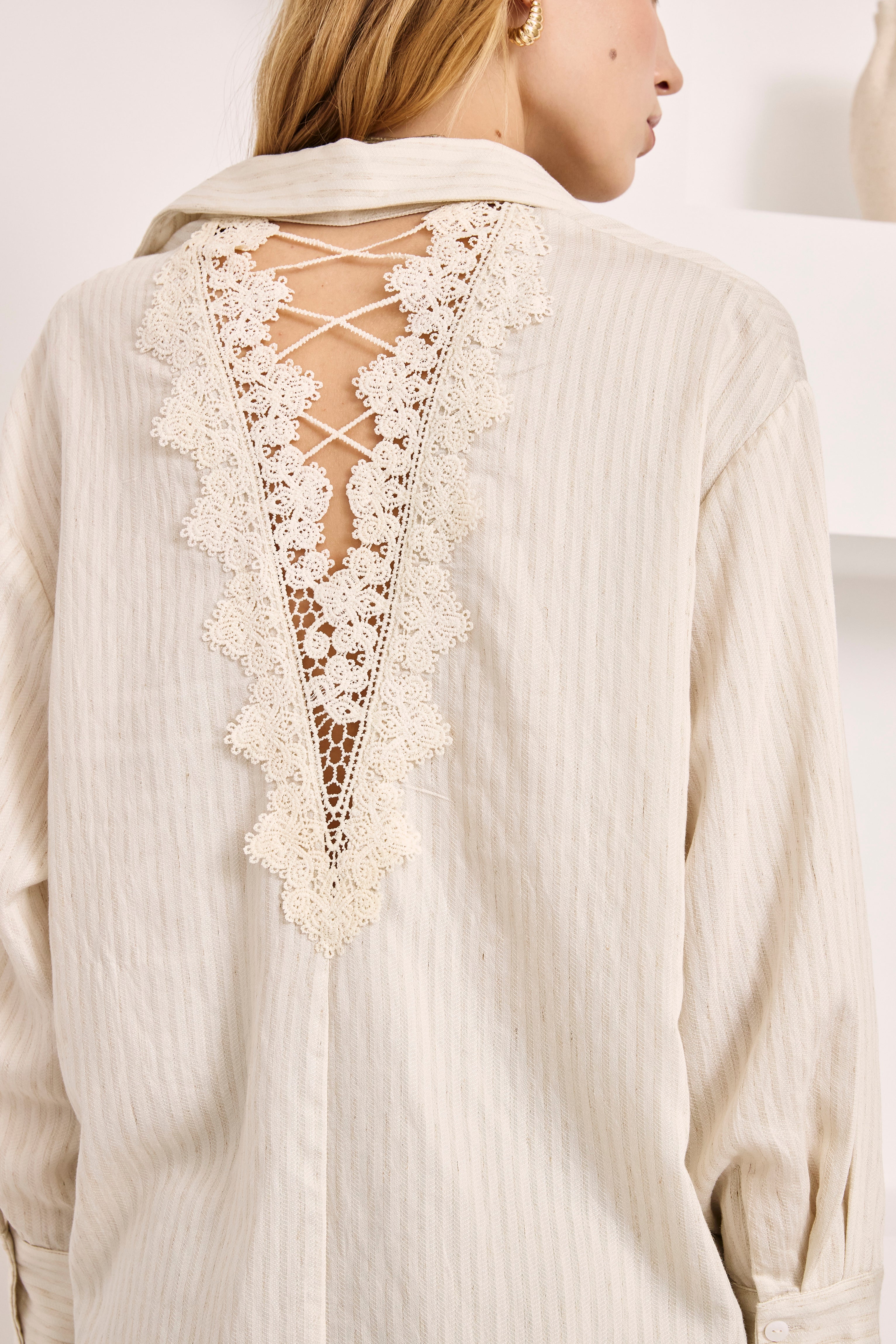 GUILLOTINE BLOUSE WITH GUIPURE DETAILS - IVORY - ECRU