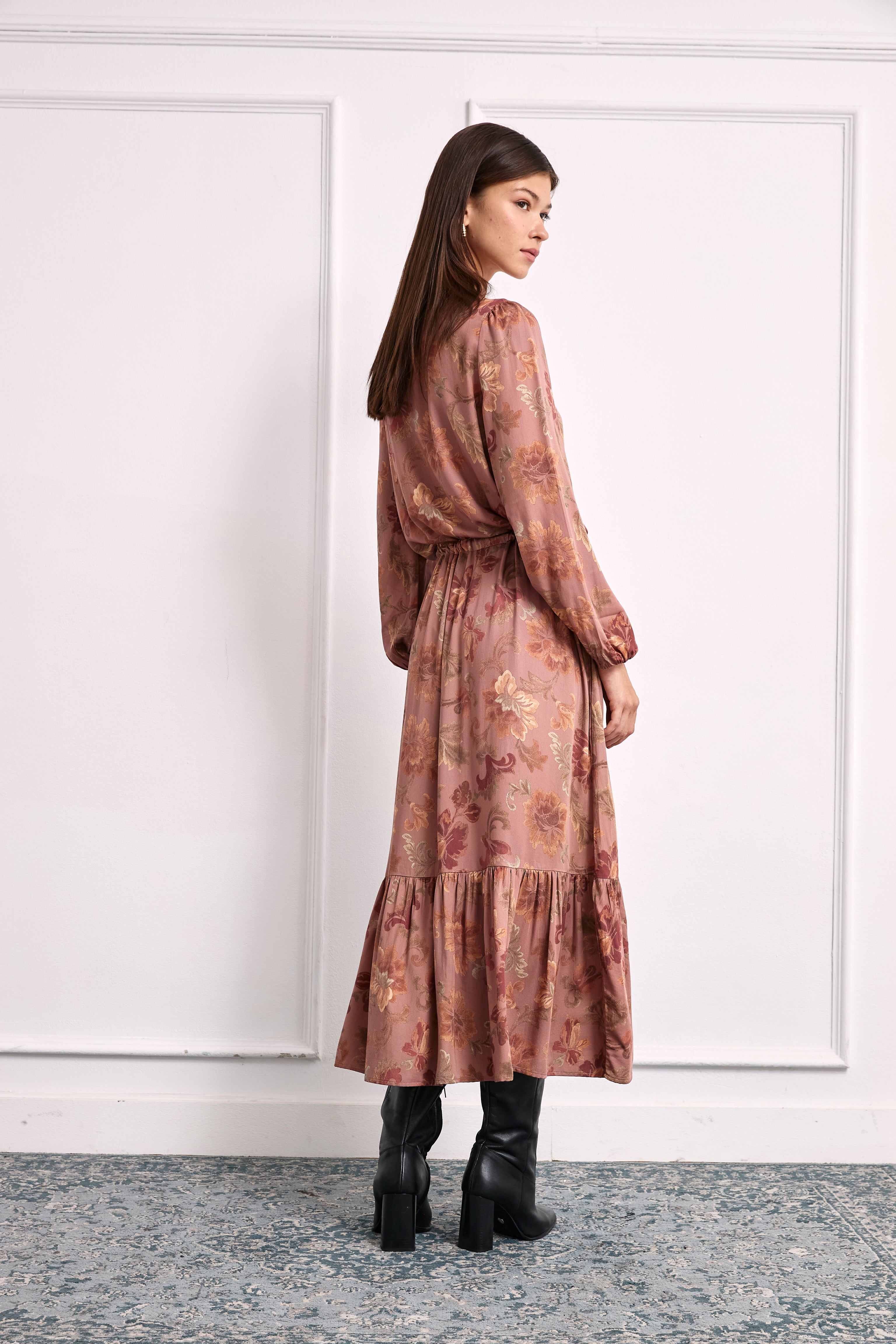 VESTIDO FLORAL BORDADOS - ROSA