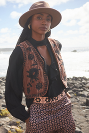 CHALECO TERCIOPELO BORDADO - PINK