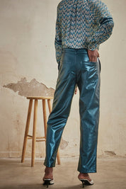PANTALON RECTO SIMIL PIEL METALIZADA - GREEN