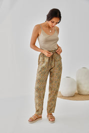 PANTALÓN ESTAMPADO BOLSILLOS SOLAPA - VERDE