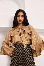 BLUSA VOLANTES Y LAZADA - CAMEL