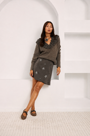 MINIFALDA APLIQUES BRILLANTES  - GRIS