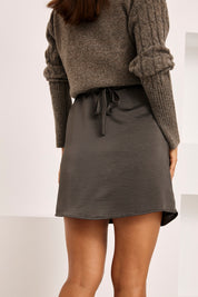 MINIFALDA APLIQUES BRILLANTES  - GRIS