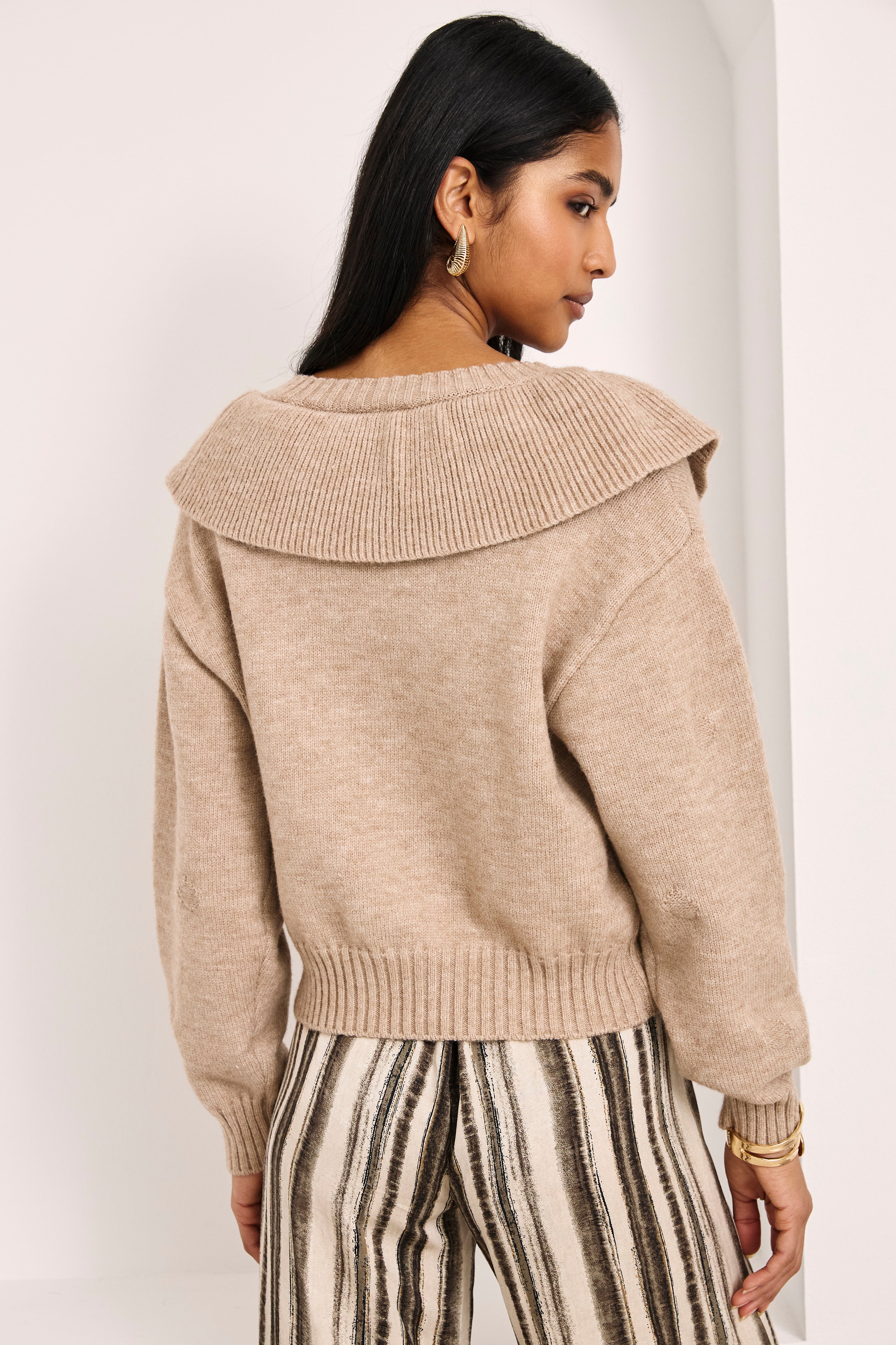 JERSEY VOLANTES Y TACHUELAS - CAMEL