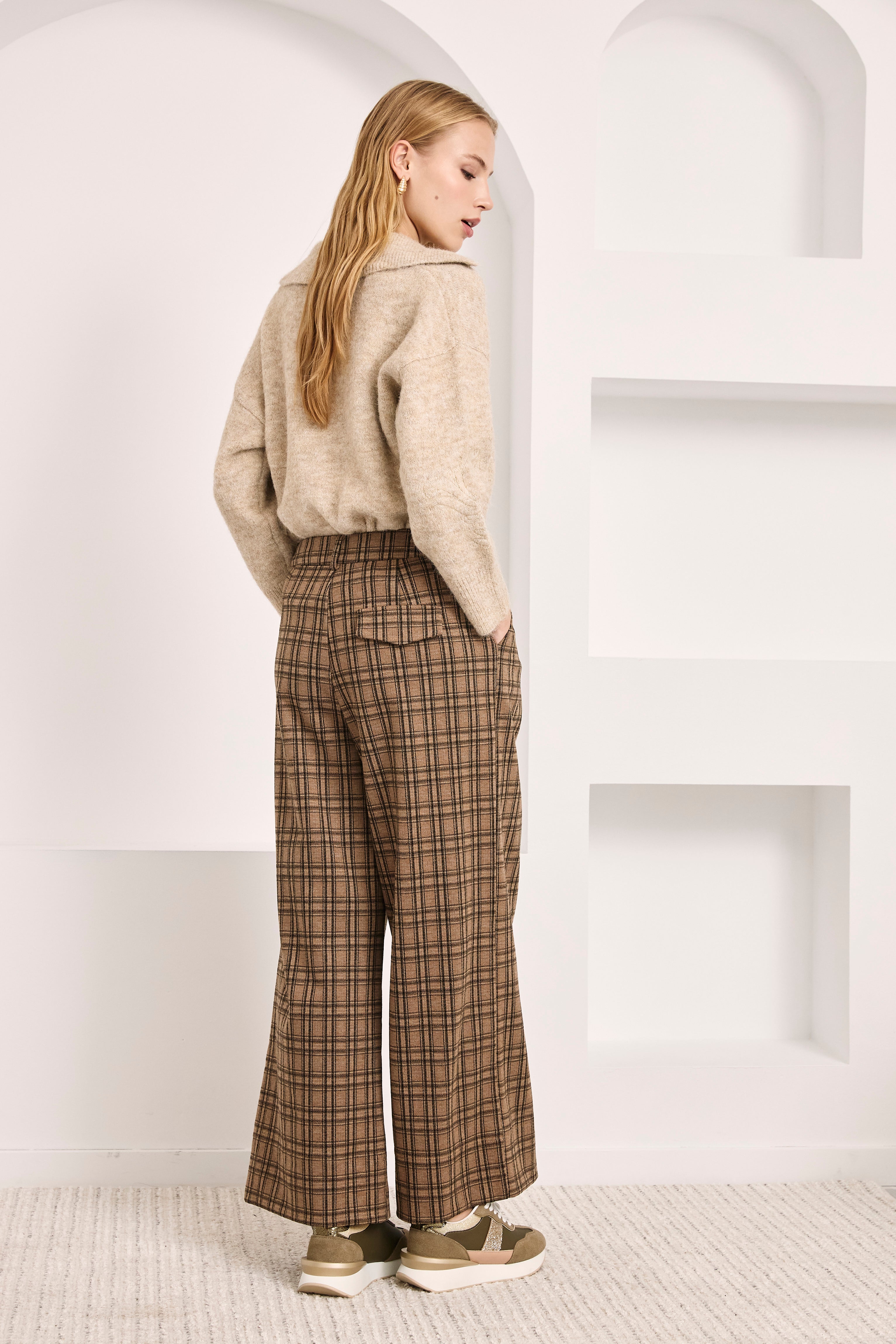JERSEY CUELLO SOLAPAS - CAMEL