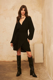 Short long-sleeved knitted dress - black