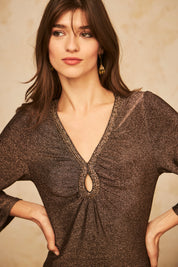 Long-sleeved fitted dress with a ribbon neckline and lurex fabric - bronze