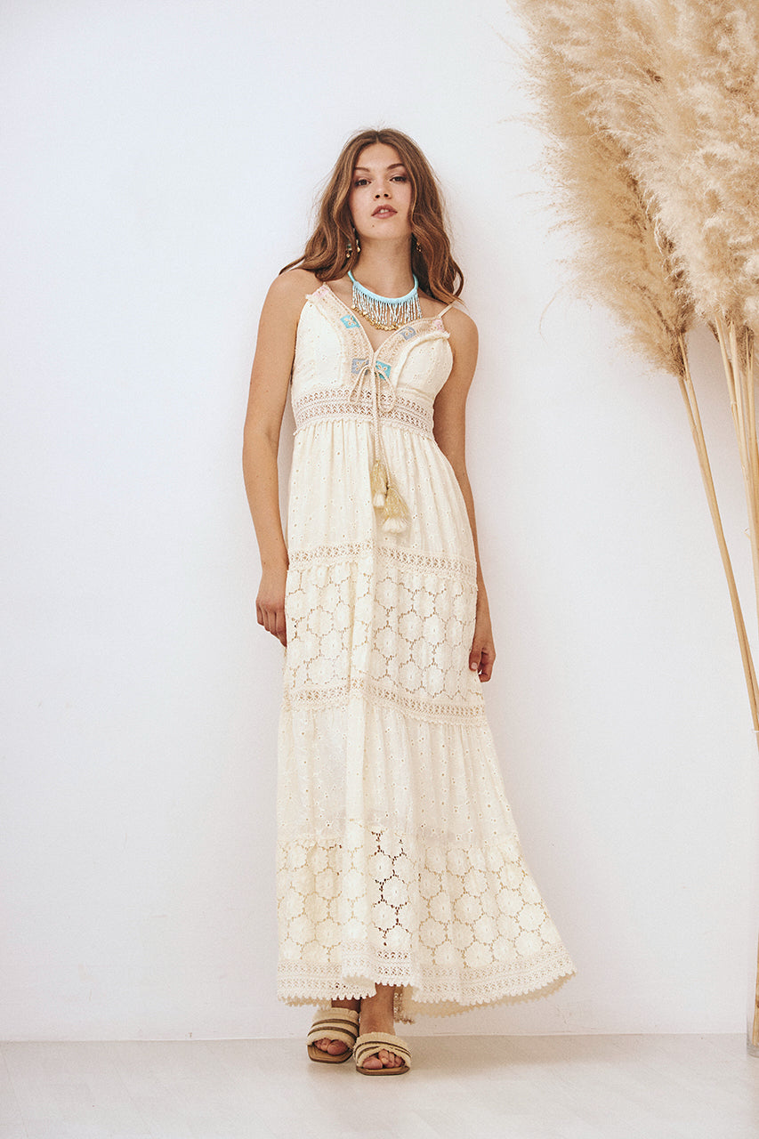 VESTIDO LARGO CON BORDADO Y BLONDAS - CRUDO