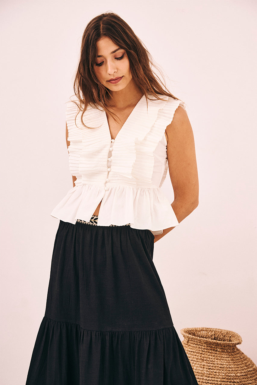 SLEEVELESS CROP TOP - WHITE