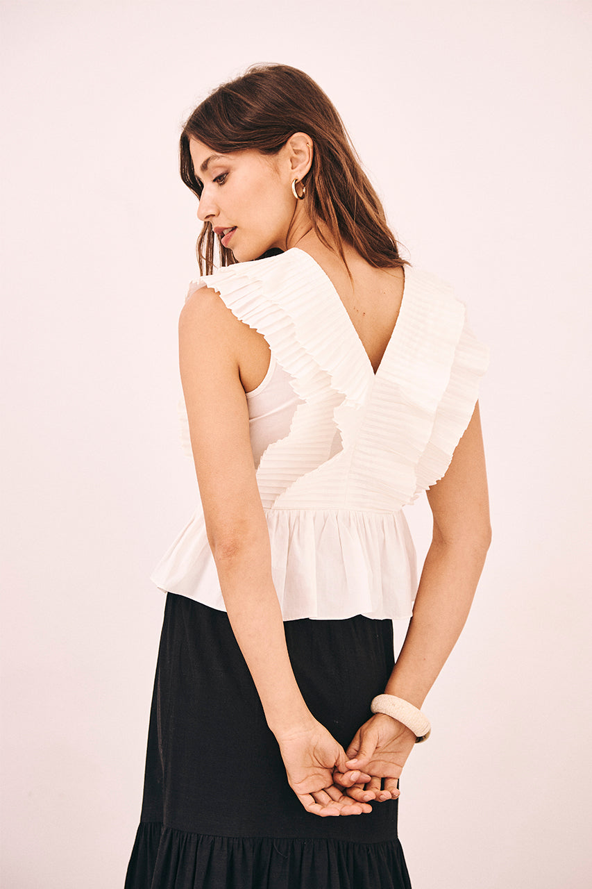SLEEVELESS CROP TOP - WHITE
