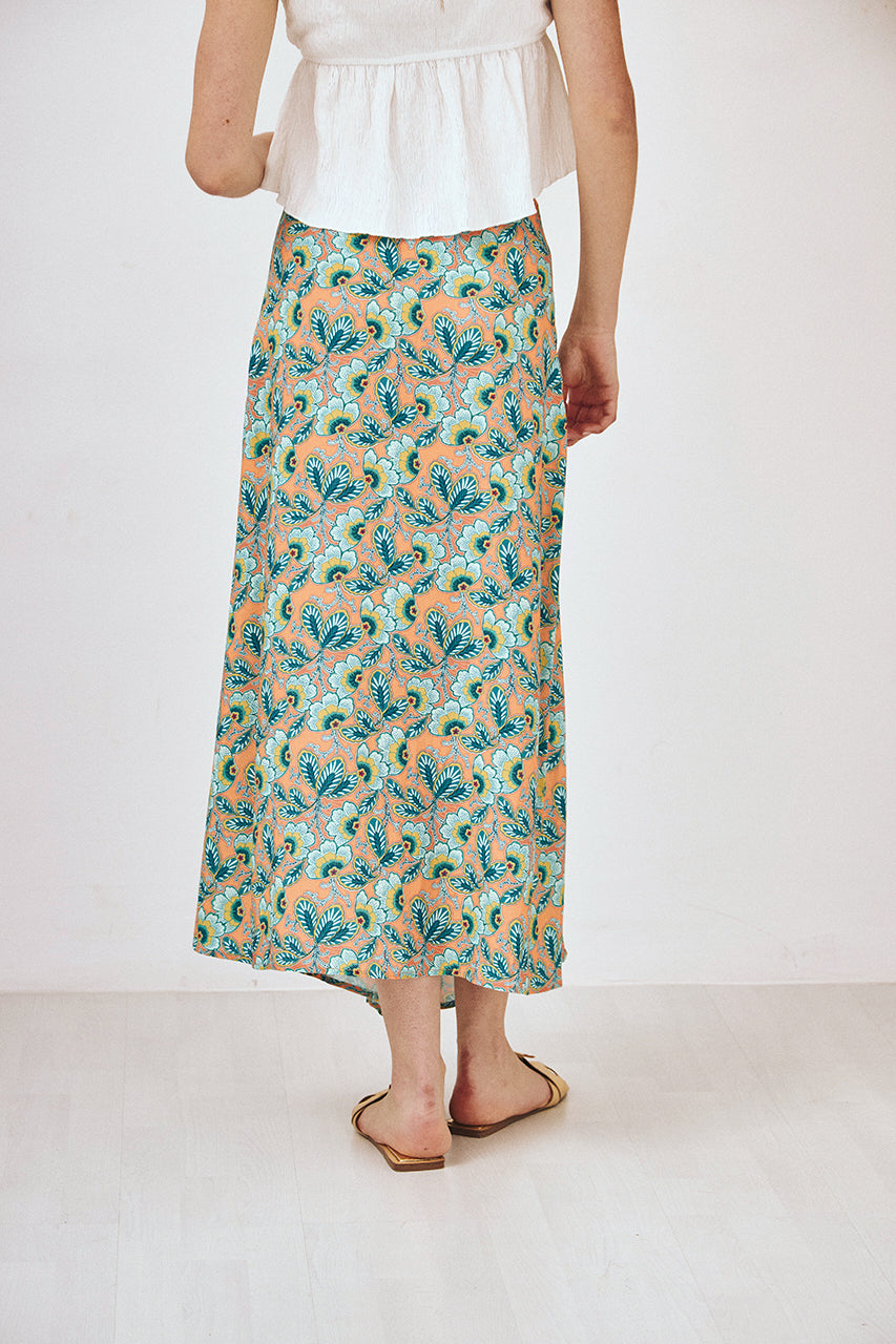 FALDA DE VISCOSE FLUIDO ESTAMPADO - VERDE