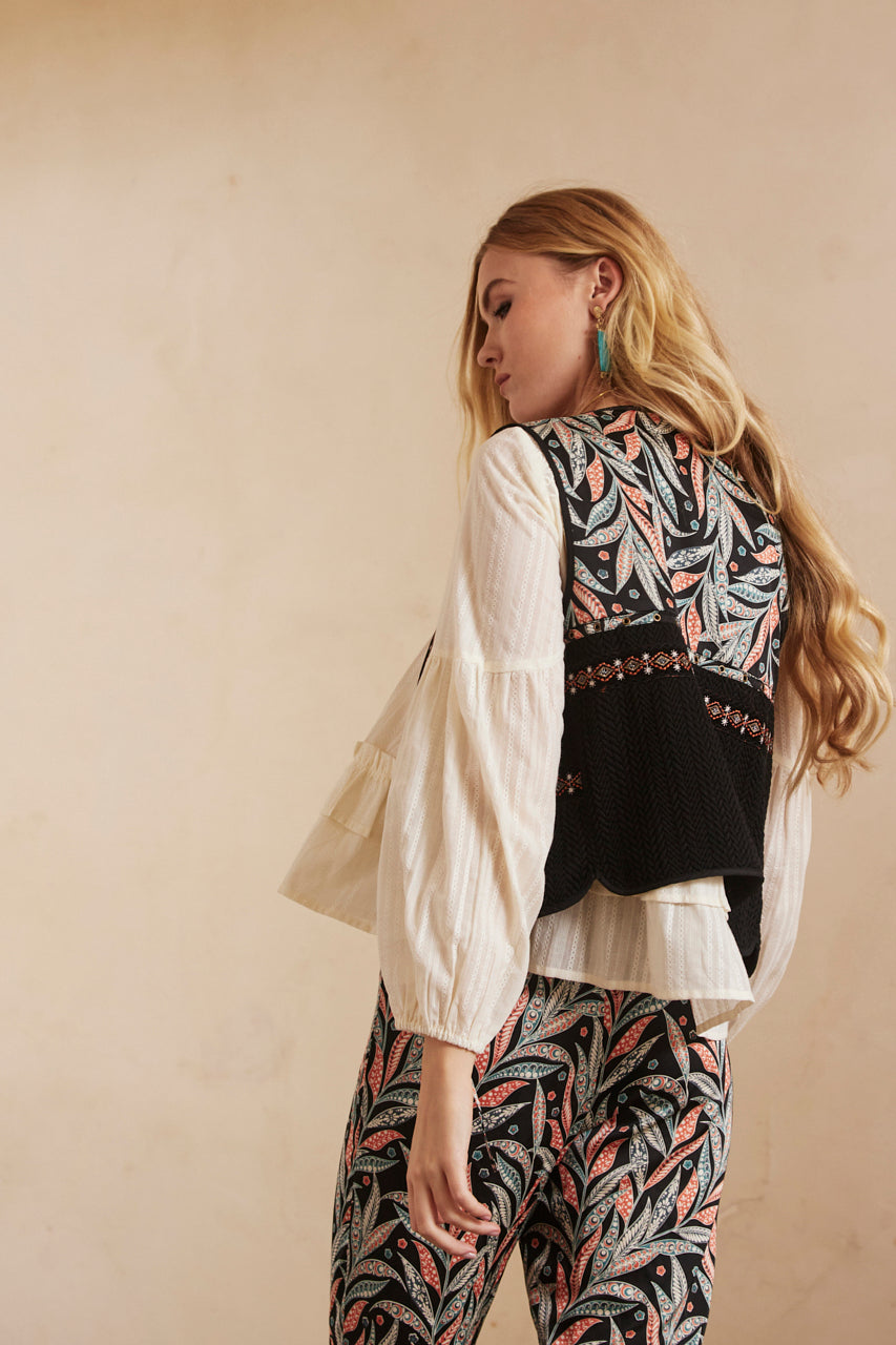 JACQUARD VEST WITH EMBROIDERED RIBBONS - BLACK