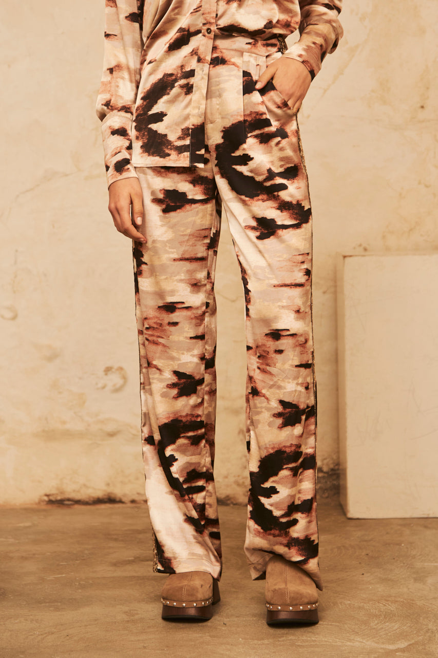 PANTALÓN LARGO AMPLIO ESTAMPADO - SAND