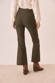 PANTALÓN FLARE ADORNO CINTURA - KHAKI