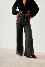 JEANS BOLSILLOS BORDADOS - GREY