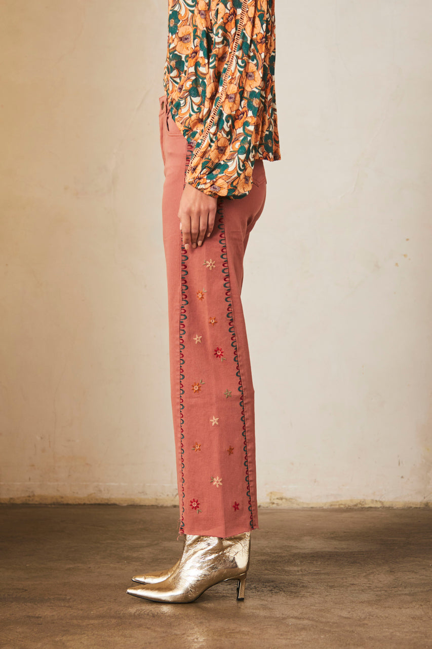 PANTALÓN AMPLIO DENIM CON BORDADO - BRICK