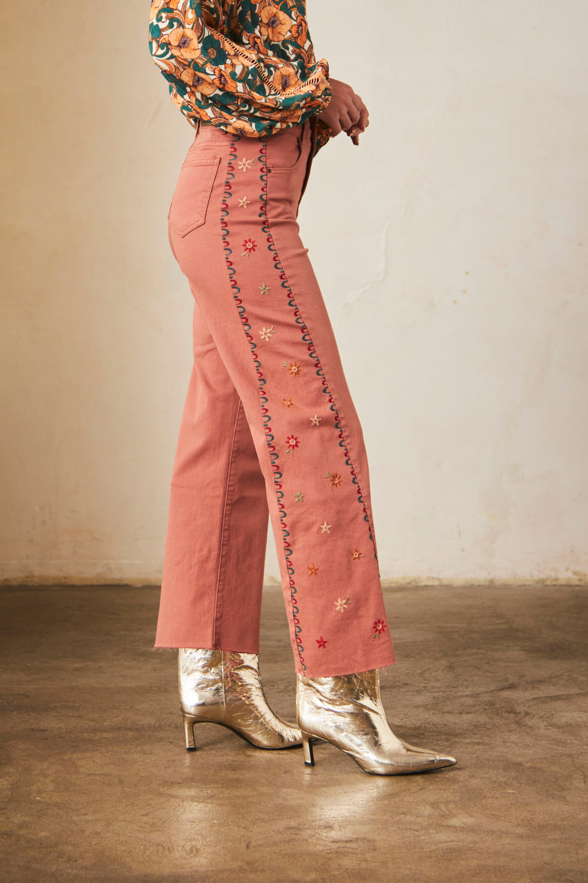 PANTALÓN AMPLIO DENIM CON BORDADO - BRICK