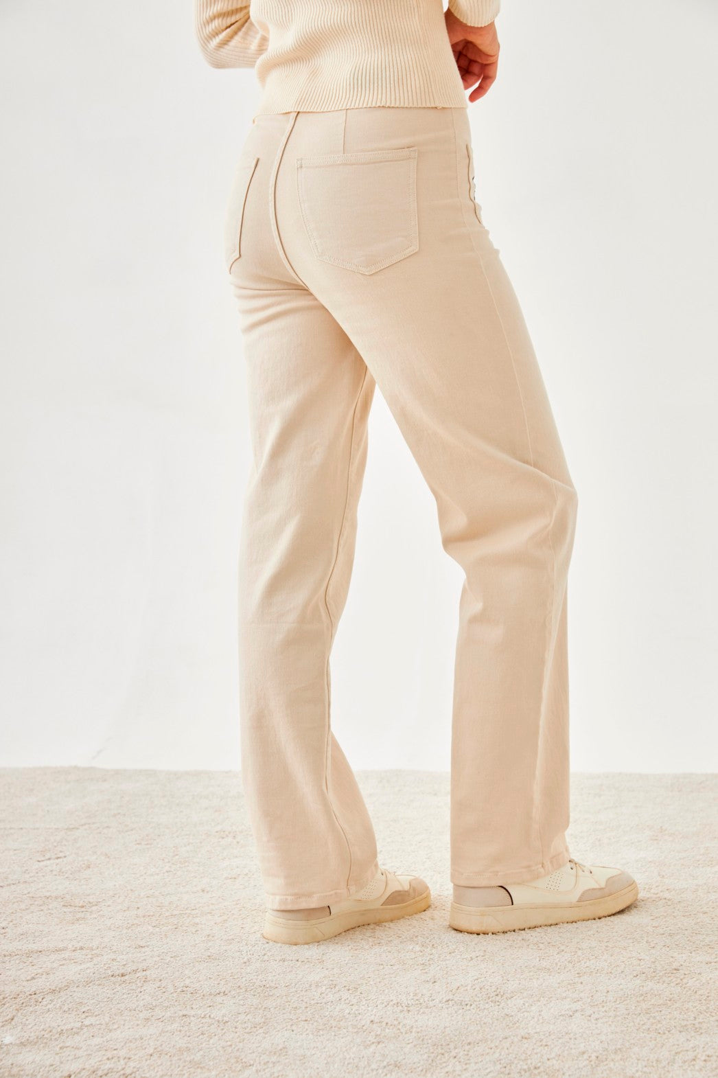 JEANS DETALLE DE FLOR - IVORY
