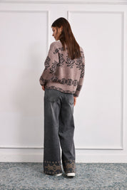 CONTRAST EMBROIDERED LOW-RISE JEANS - GREY