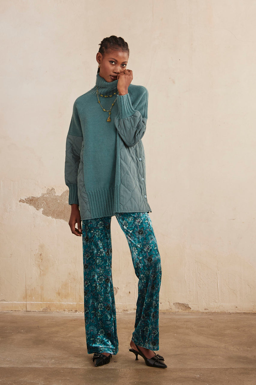 JERSEY OVERSIZE MANGA LARGA CUELLO CISNE COMBINADO CON TEJIDO ACOLCHADO - GREEN