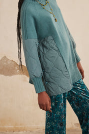 JERSEY OVERSIZE MANGA LARGA CUELLO CISNE COMBINADO CON TEJIDO ACOLCHADO - GREEN