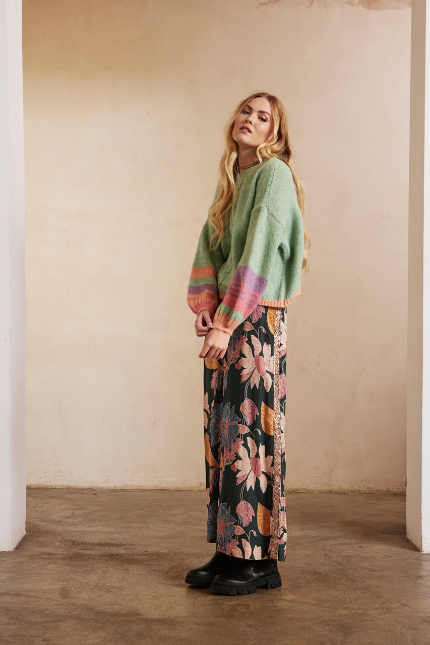 OVERSIZED LONG-SLEEVE SWEATER WITH STRIPES ON SLEEVES AND HEM - GREEN